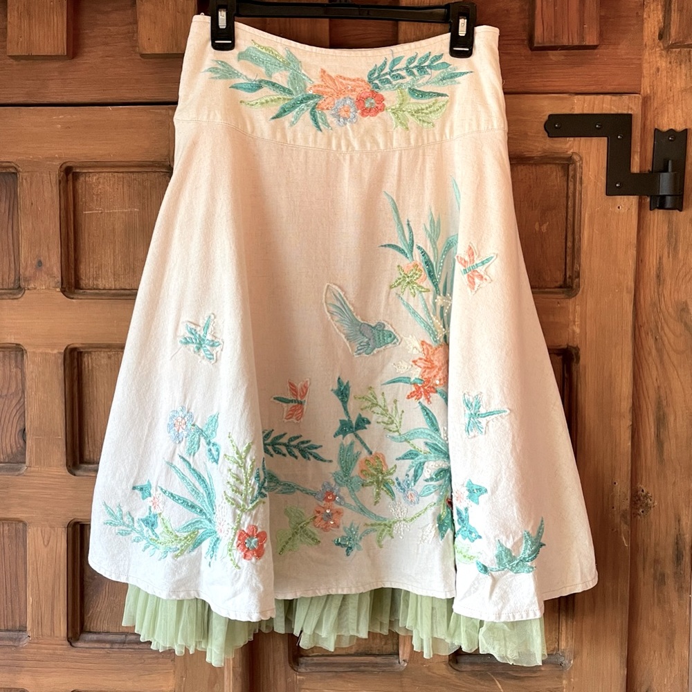 Basil and Maude Beaded and Sequined A-line skirt Off-White Background Waist 28